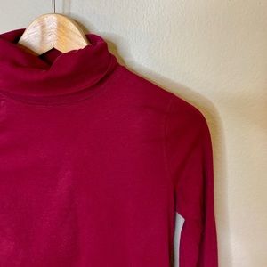 🎁cranberry turtle neck🎁